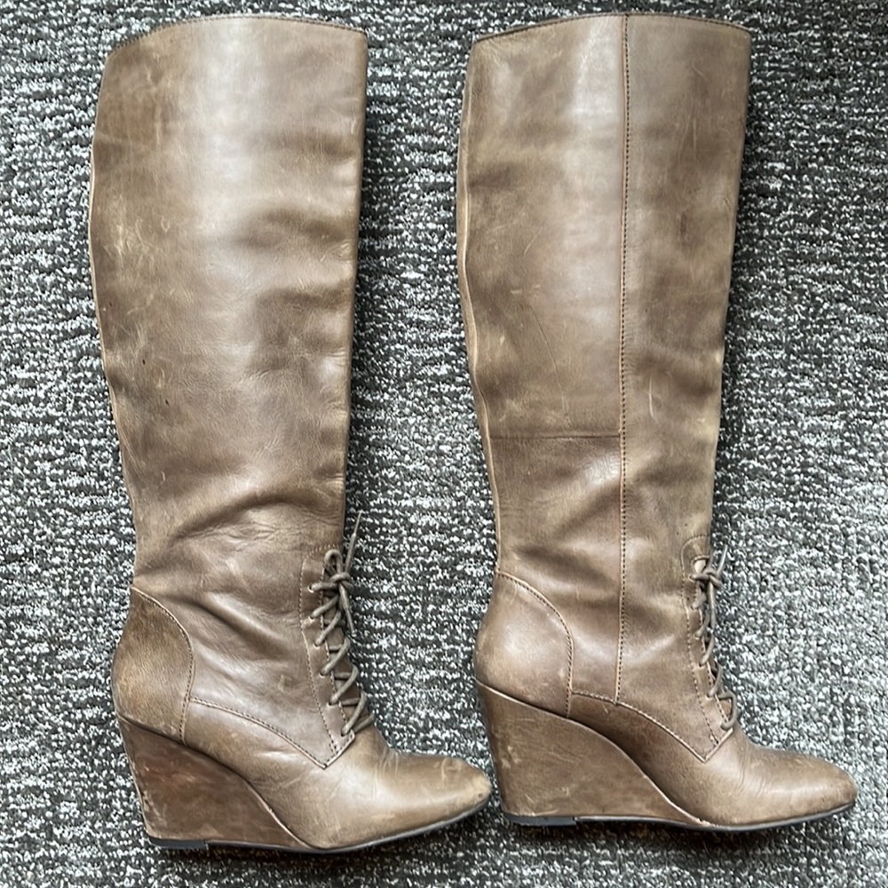 🦌Steve Madden Luxe Leather Lace up Wedge Heel Boots size 8